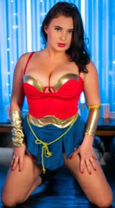 comic con cosplay Luca Maria as Wonder Woman