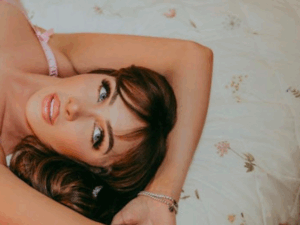 kiki daniels seductive lingerie shoot