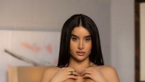 Preeti Young squeezes her tits together babeshows