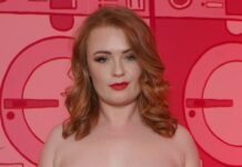 Zara Nevada Pervcam Live Show Zara Nevada legs spread, topless