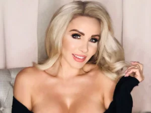 Dannii Harwood cleavage