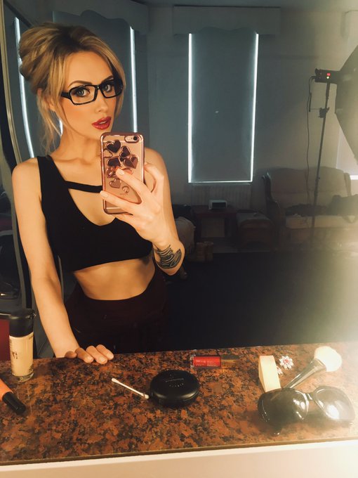 Syren Sexton selfie