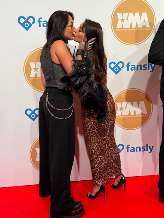 Reede Fox and Zeena Valvona